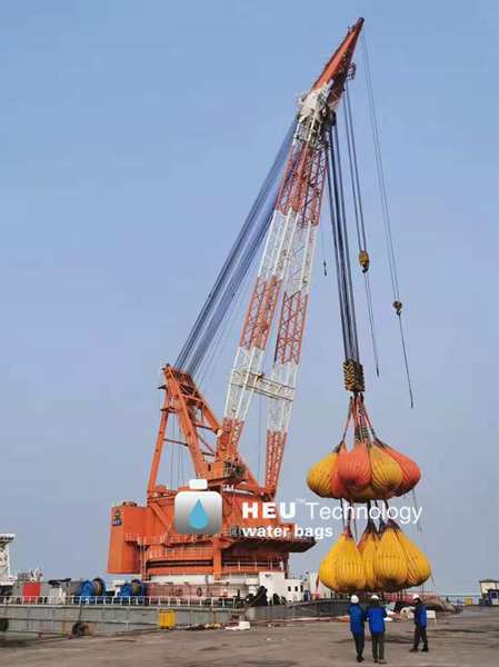 SWL900T浮吊船吊機負荷測試.jpg